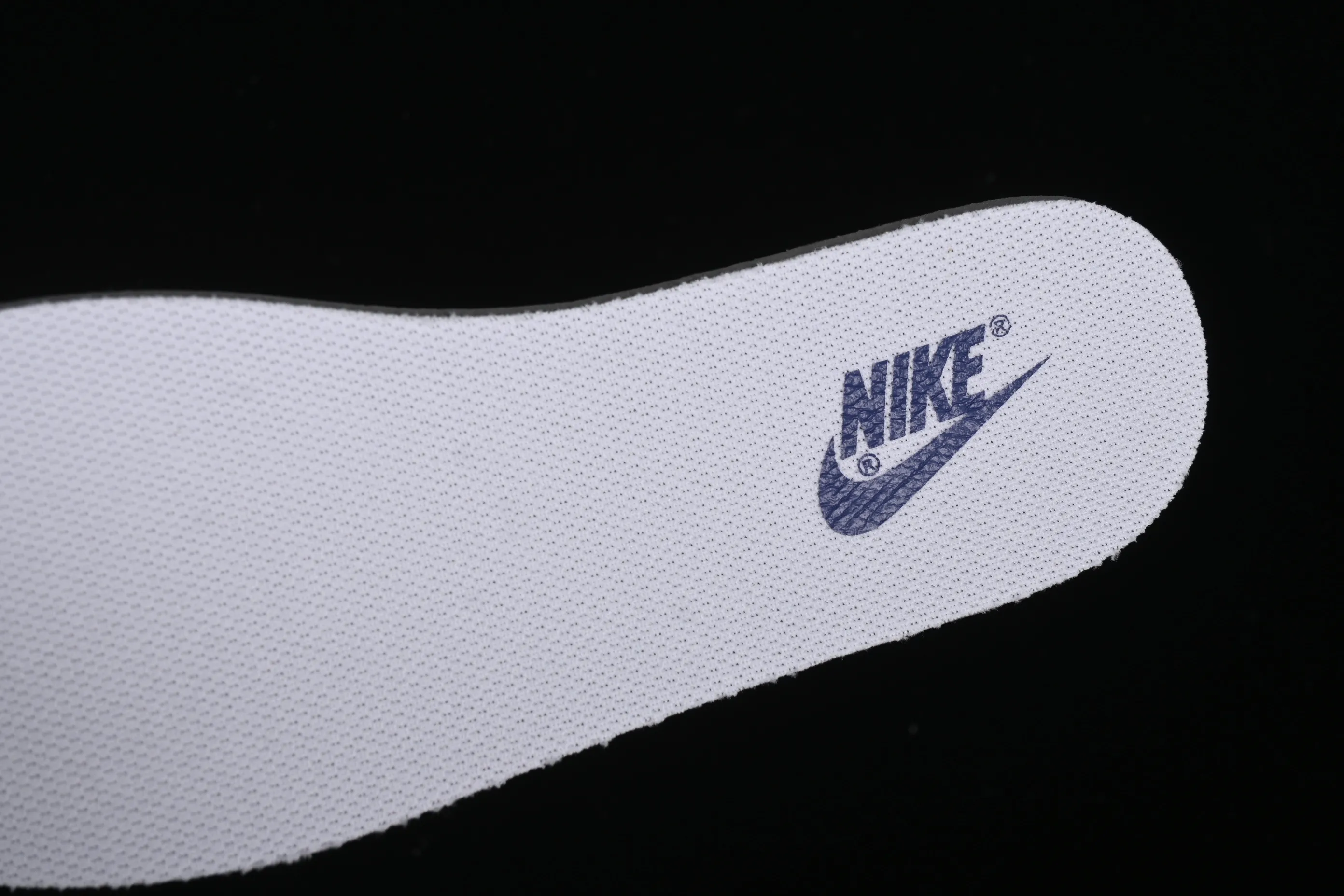 All categories Nk SB Dunk series Nk SB Dunk Low low-top sneakers Nk Dunk Low Cake Bear Jiuqi white and yellow low-top casual sneakers FN8913-141